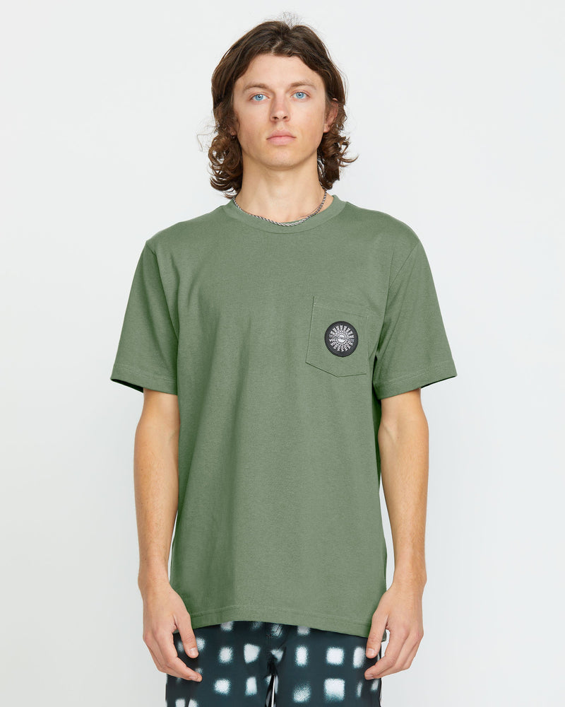 MEN'S WOVEN LABEL POCKET TEE